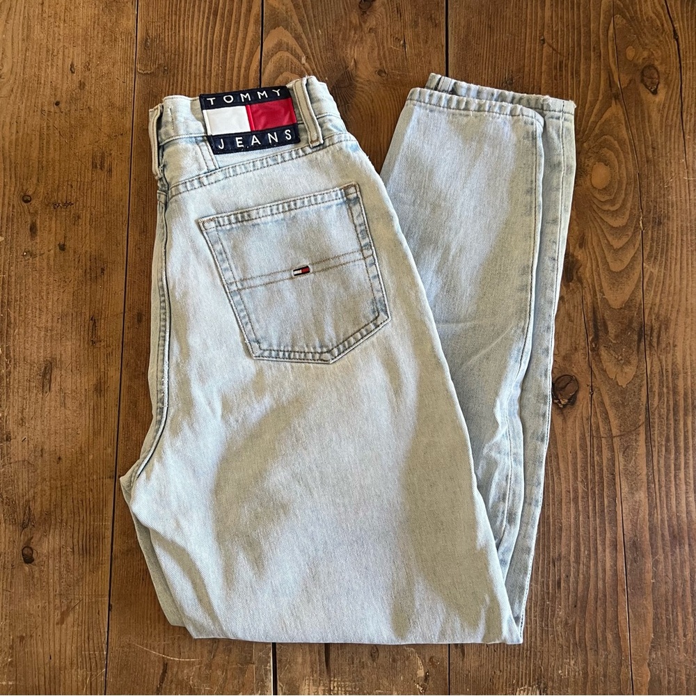 TOMMY JEANS High Waist Tapered
Jeans